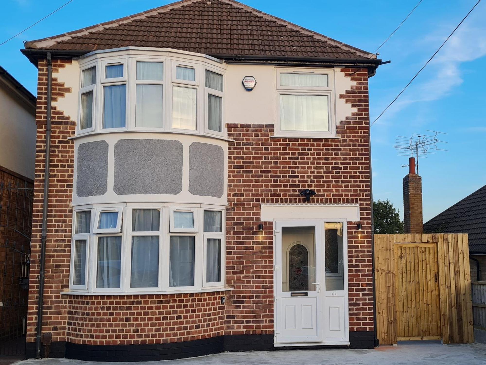 Shm Stays Leicester. Newly Renovated!! 15 Min Drive From City Centre, University. 9 Min Drive To Leicester City Stadium, 5 Min Drive To M1 & M69. 2 Min Walk To Bus Stop. Esterno foto