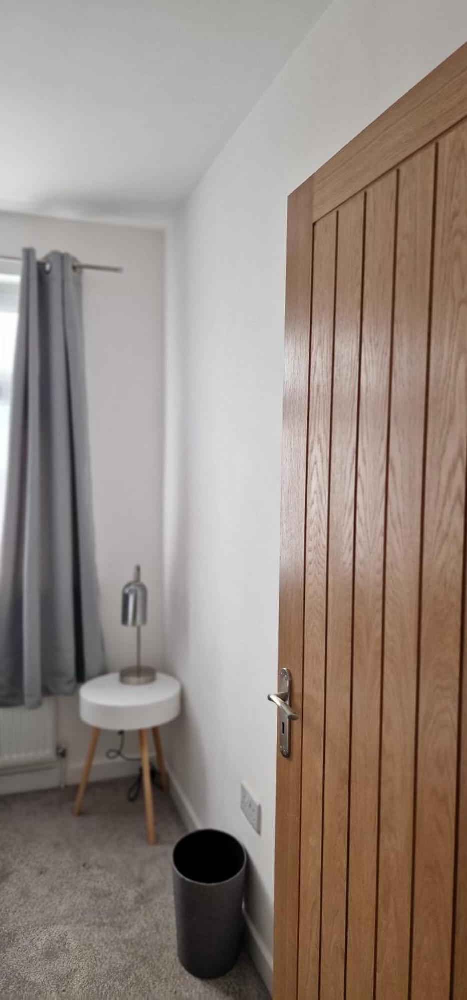Shm Stays Leicester. Newly Renovated!! 15 Min Drive From City Centre, University. 9 Min Drive To Leicester City Stadium, 5 Min Drive To M1 & M69. 2 Min Walk To Bus Stop. Esterno foto